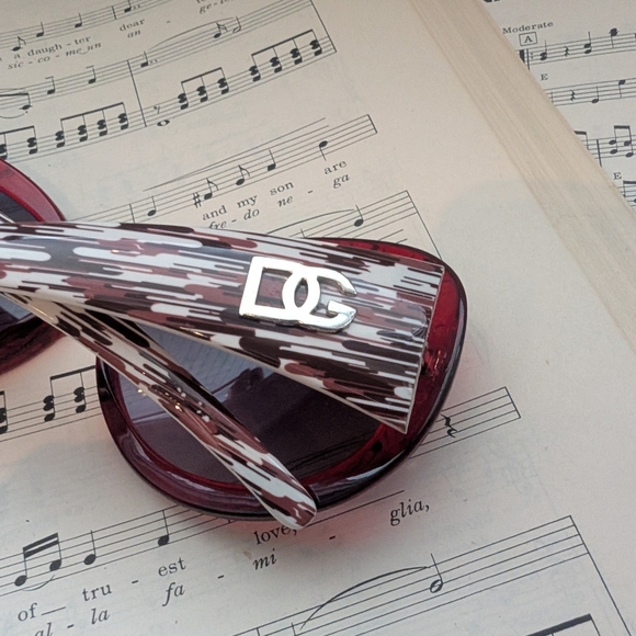 D&G Red Women's Sunglasses - Picture 6 of 7